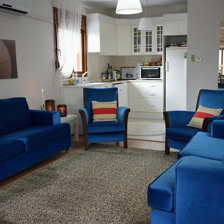 Chalet Babutsa Hills Bornova